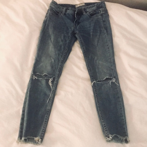 Free People Distressed Skinny Blue Jeans - Picture 5 of 6